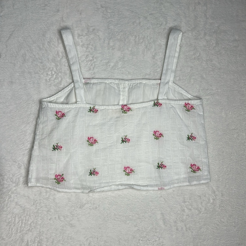 White Floral Embroidered Top - Picture 2 of 4